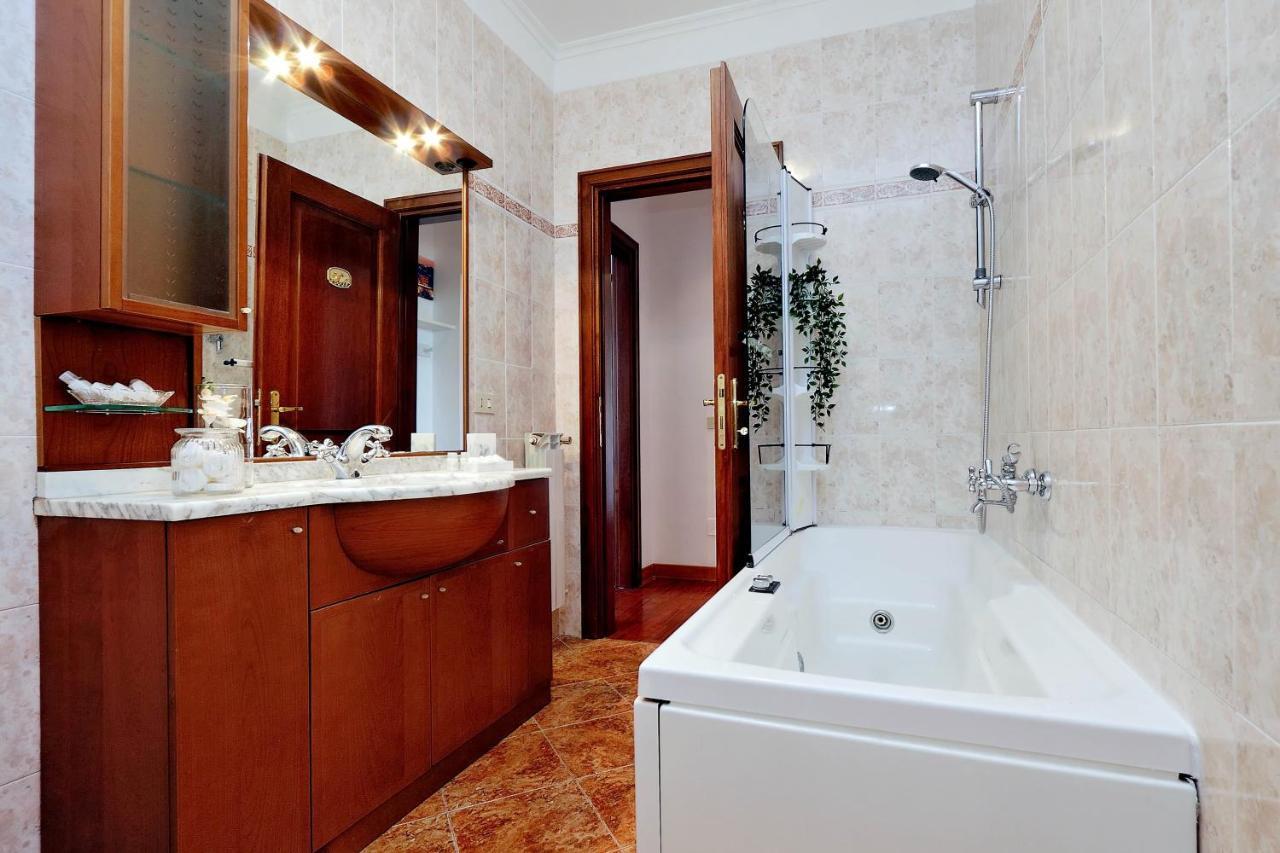 Colosseo Sunset Apartment Rome Exterior photo