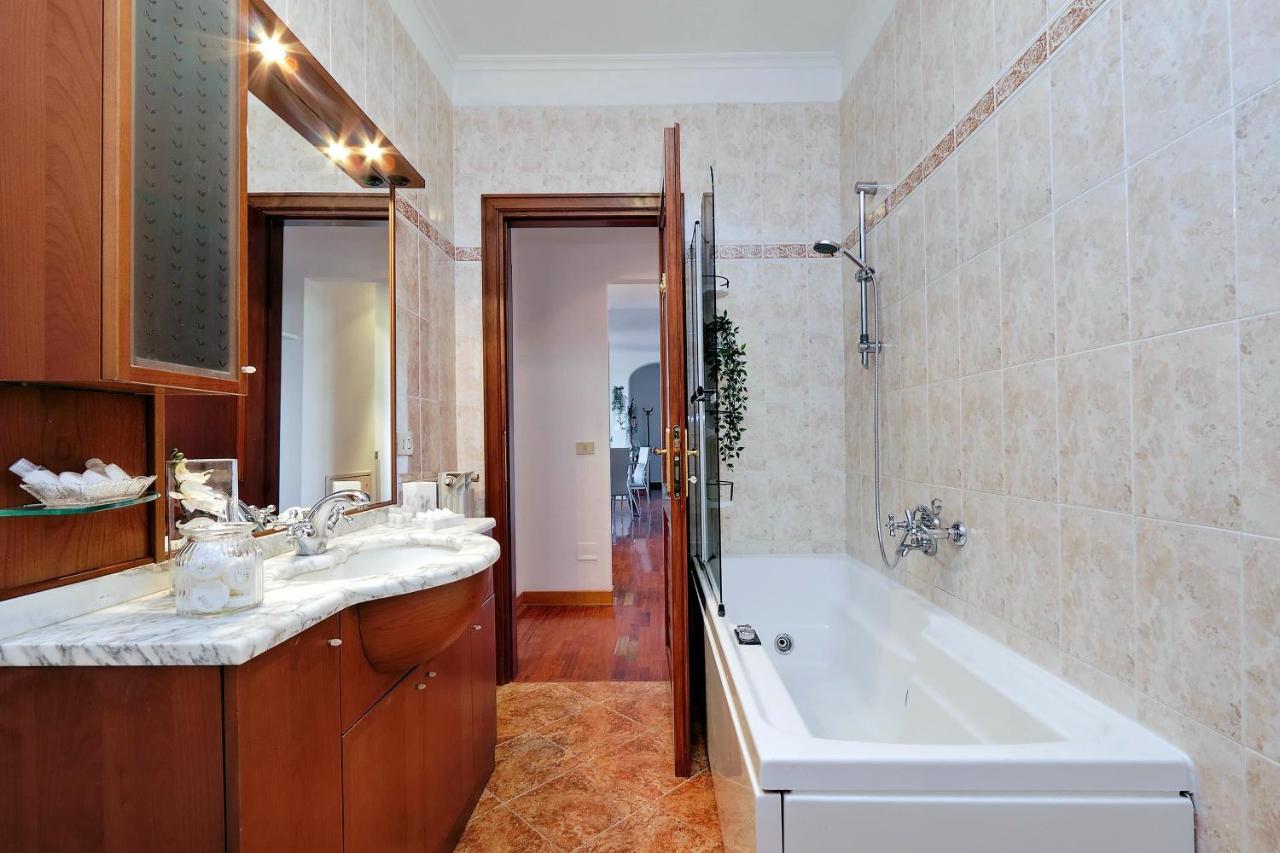 Colosseo Sunset Apartment Rome Exterior photo